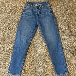 American Eagle Mom Jean